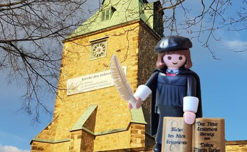 Figur Martin Luther vor Leubnitzer Kirche Dresden